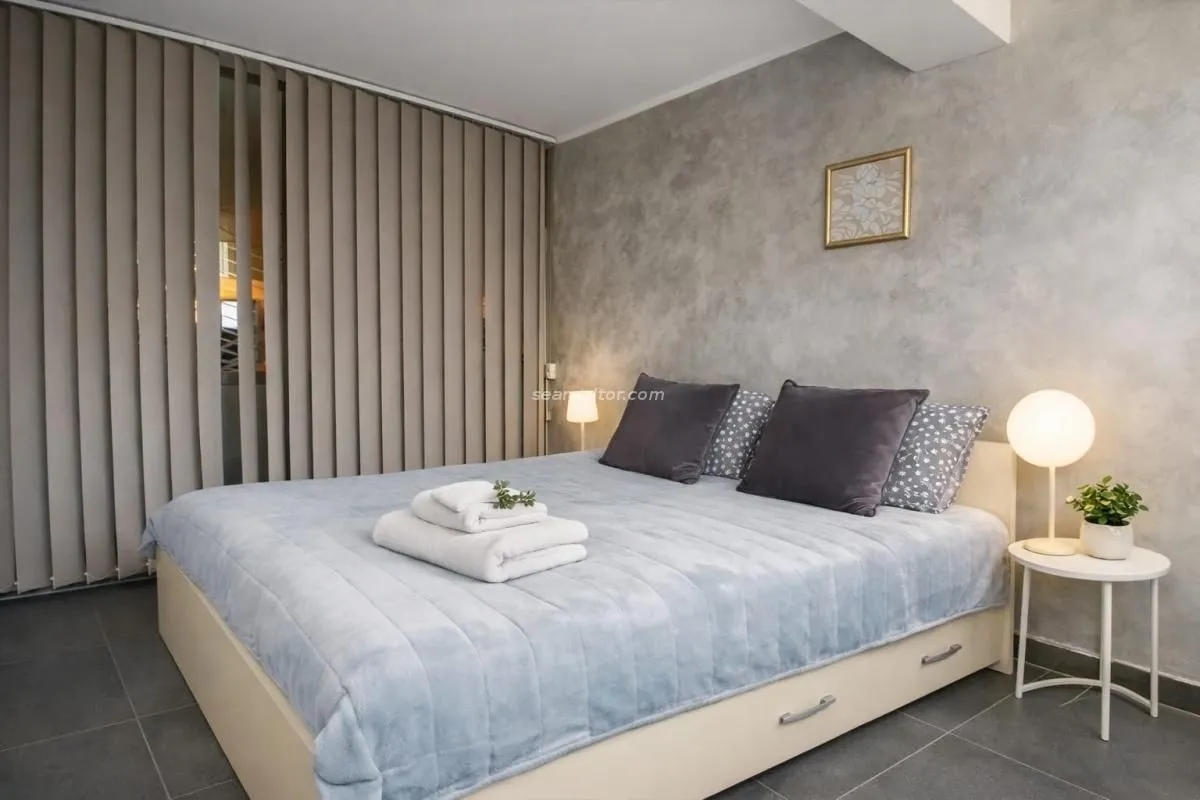 Prodaja, dvosoban stan, 54m², Dobrota, Kotor