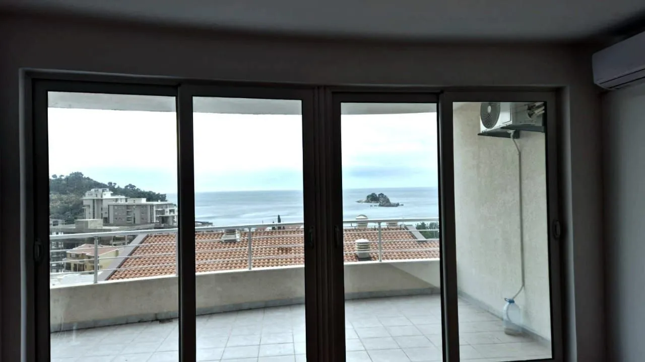 Sale, one bedroom apartment, 85m², Petrovac, Budva