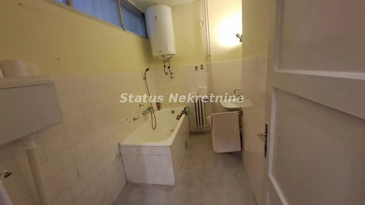 Prodaja, dvosoban stan, 67m², Kej, Novi Sad Sve Podlokacije