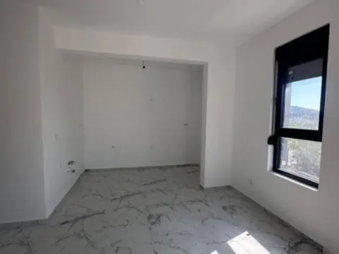 Prodaja, jednosoban stan, 43m², Centar, Bar - image 3