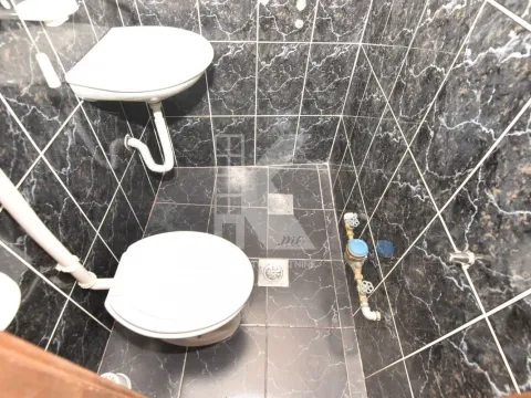 Izdavanje, poslovni prostor, 16m2, Centar, Podgorica Izdavanje, poslovni prostor, 16m2, Centar, Podgorica