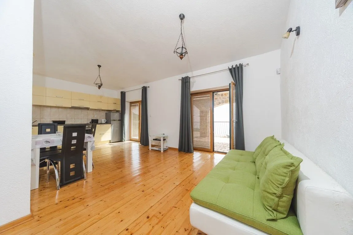 Sale, house, 458m², Kuljače, Budva