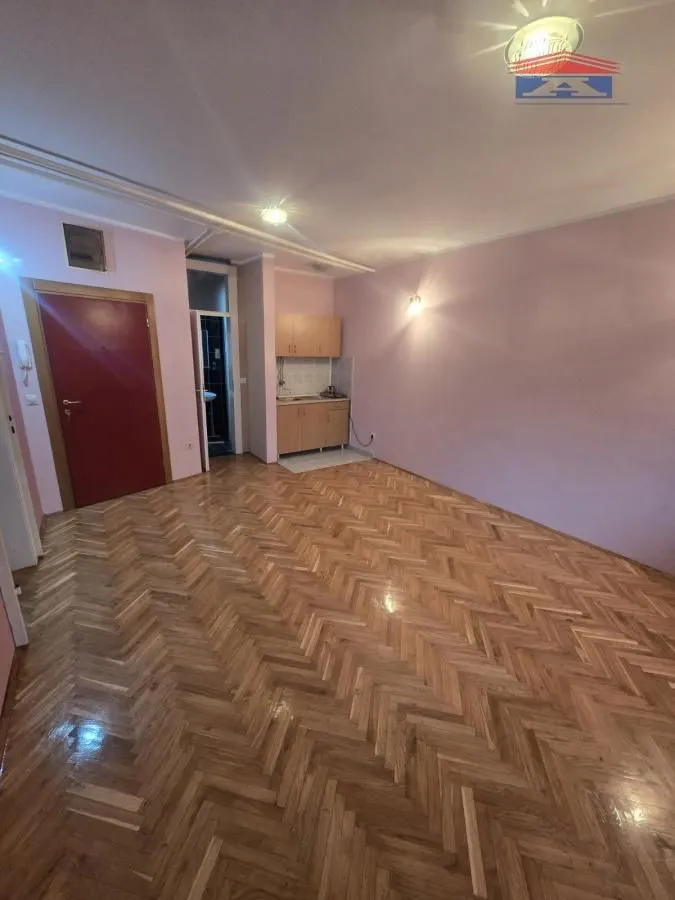 Rent, office space, 40m², Bulevar Oslobodjenja, Novi Sad Sve Podlokacije