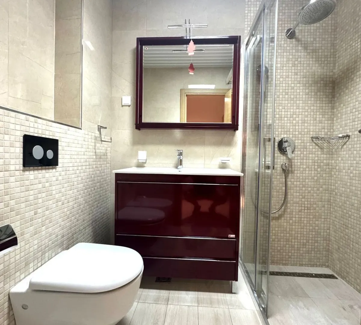 Izdavanje, jednosoban stan, 49m², Pržno, Budva