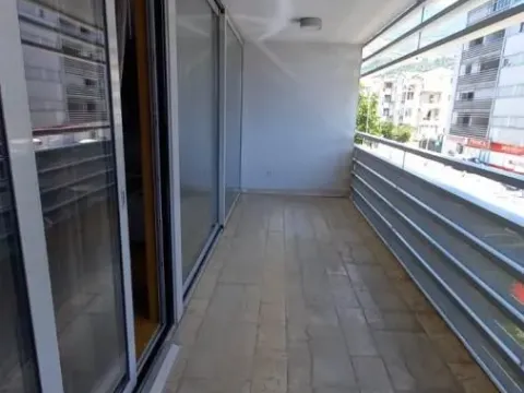 Sale, two bedroom apartment, 85m², Budva, Crna Gora - image 10