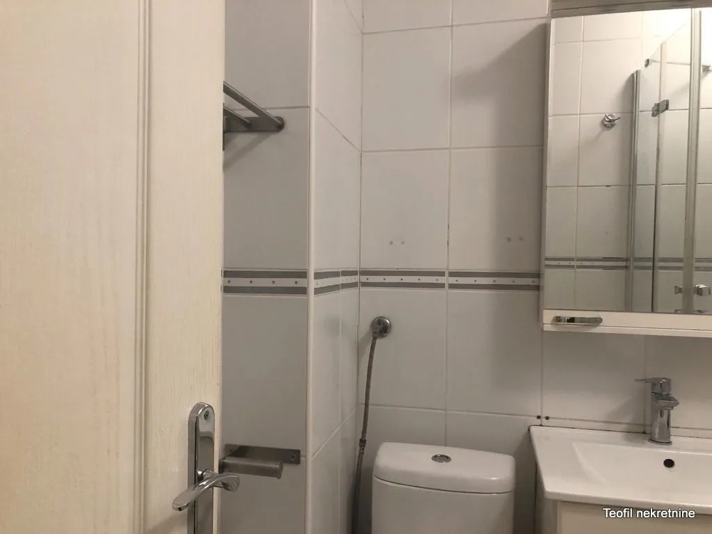 Prodaja, dvosoban stan, 46m², Zemun Gornji Grad, Zemun Sve Podlokacije