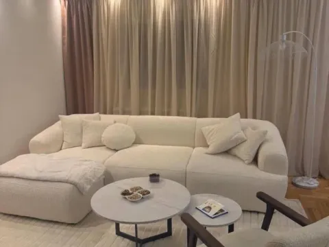 Stan in Vračar Sve Podlokacije