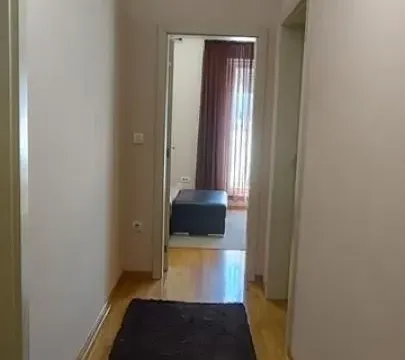 Izdavanje, trosoban stan, 95m², Đeram Pijaca, Beograd - image 11