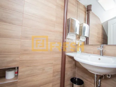 Prodaja, poslovni prostor, 80m², Centar, Podgorica - image 4