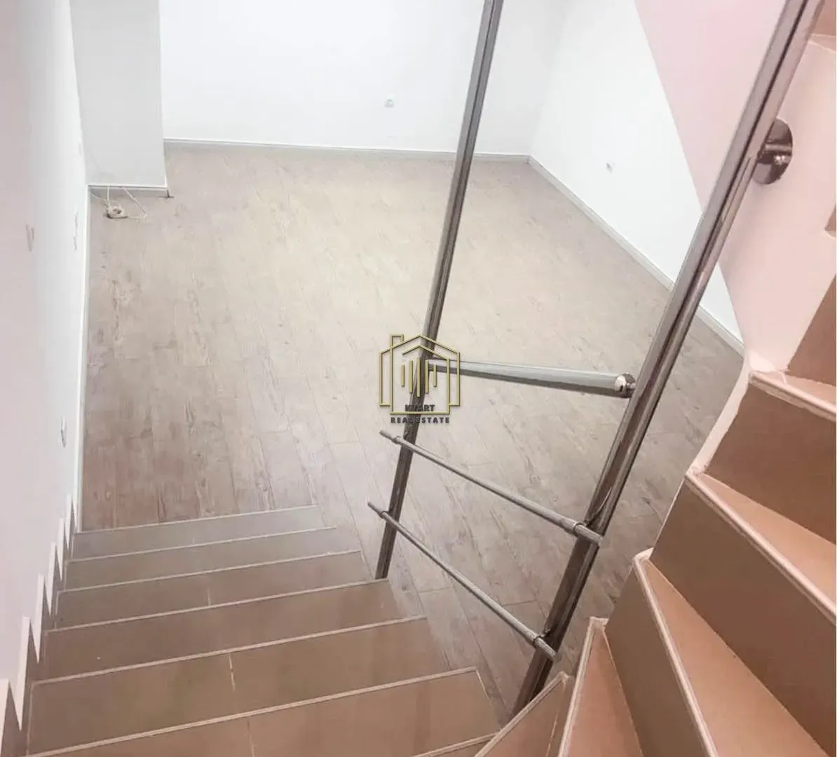 Rent, office space, 54m², Centar, Nikšić