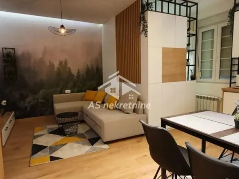 Rent, apartment, 35m², Skadarlija, Beograd - image 1