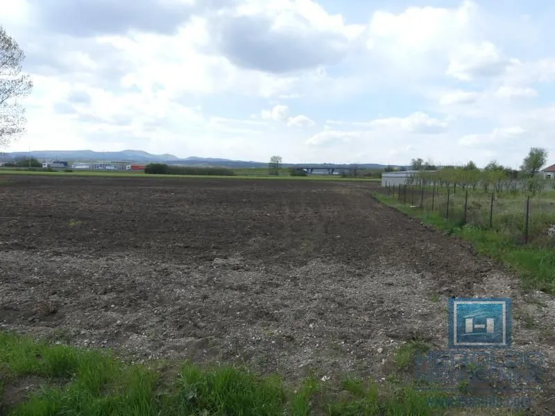 Sale, land lot, 9200m², Ribarski put, Jagodina