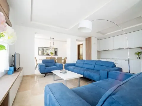 Sale, house, 170m², Centar, Budva - image 6
