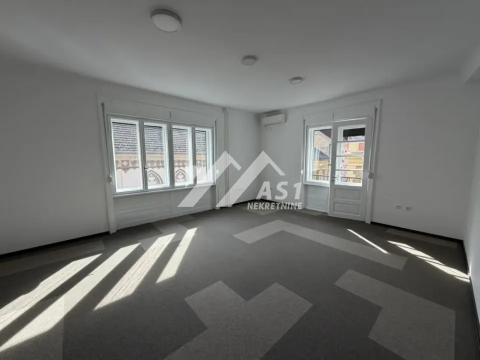 Rent, four bedroom apartment, 120m², Novi Sad Sve Podlokacije, Novi Sad
