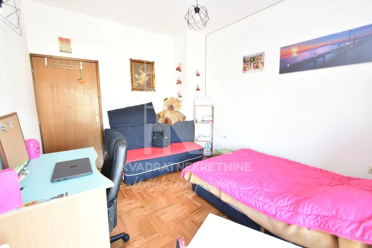 Prodaja, kuća, 500m², Tološi, Podgorica