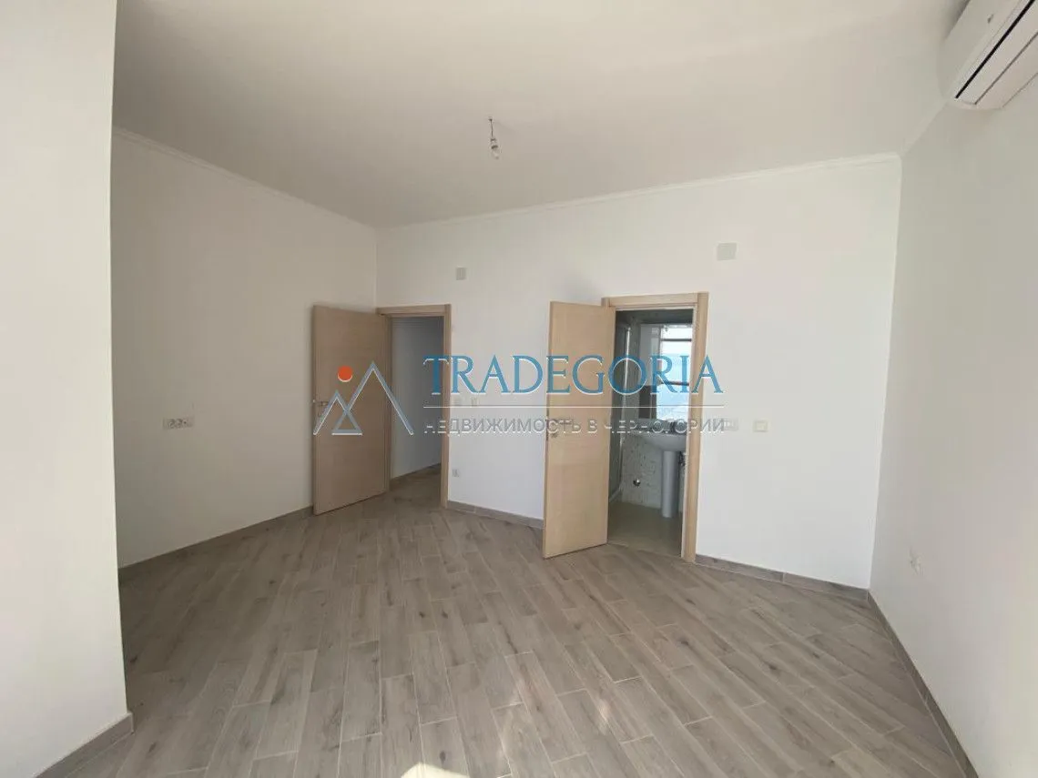 Prodaja, trosoban stan, 227m², Dobra Voda, Bar