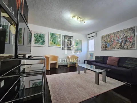 Izdavanje, dvosoban stan, 80m², Blok 5, Podgorica - image 4