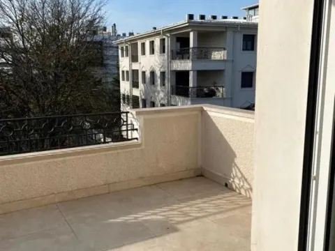 Prodaja, četvorosoban stan, 147m², Golf Naselje, Beograd - image 18