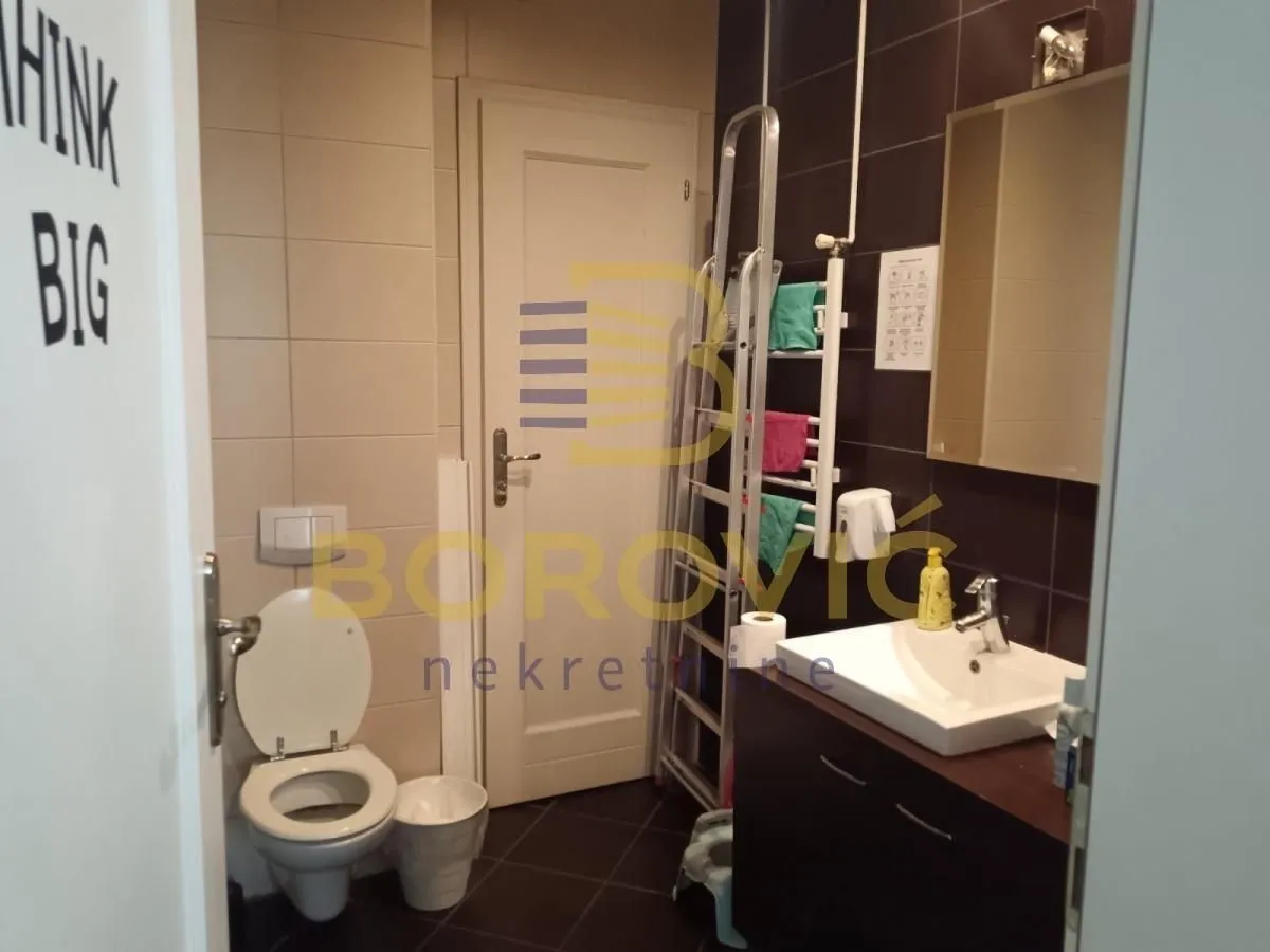 Rent, four bedroom apartment, 115m², Vračar Sve Podlokacije, Beograd