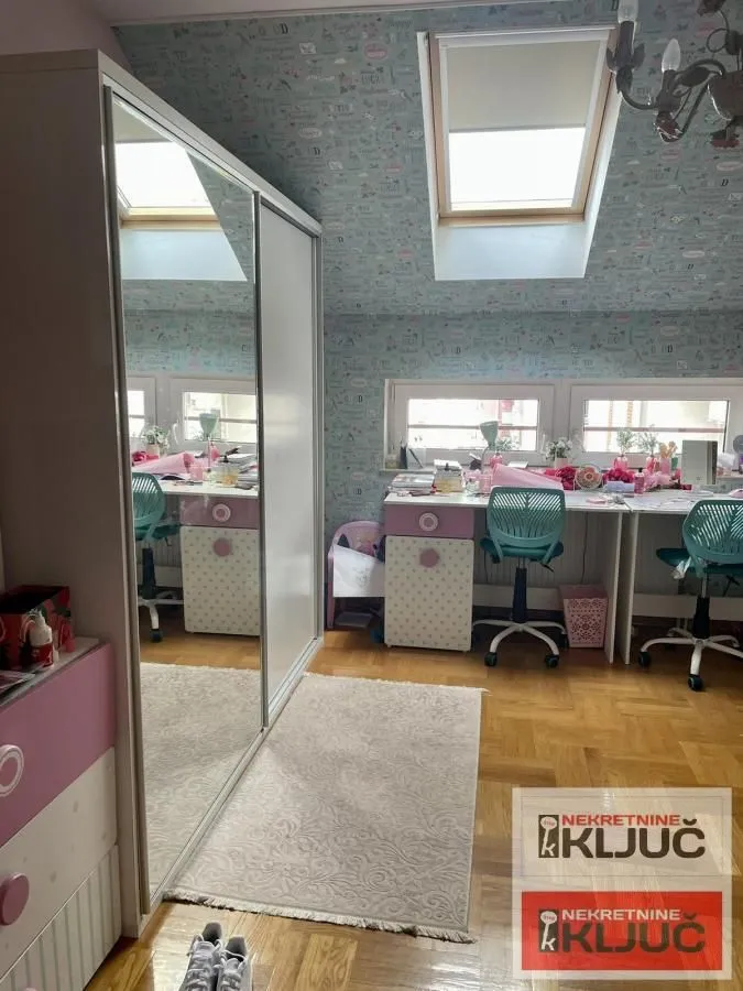 Prodaja, četvorosoban stan, 124m², Grbavica, Novi Sad Sve Podlokacije
