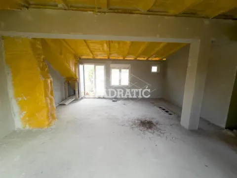 Prodaja, trosoban stan, 125m², Cvetkova Pijaca, Zvezdara Sve Podlokacije - image 3