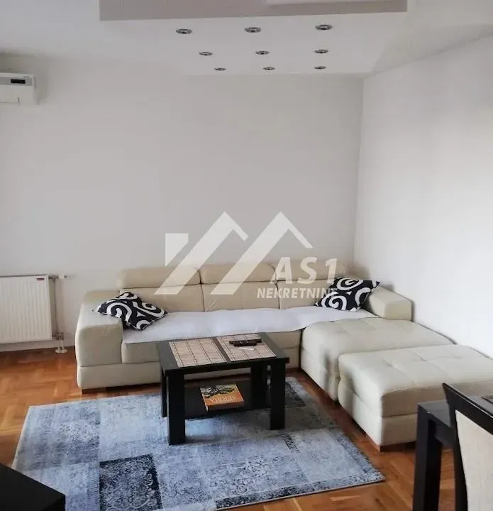 Izdavanje, jednosoban stan, 42m², Rotkvarija, Novi Sad Sve Podlokacije