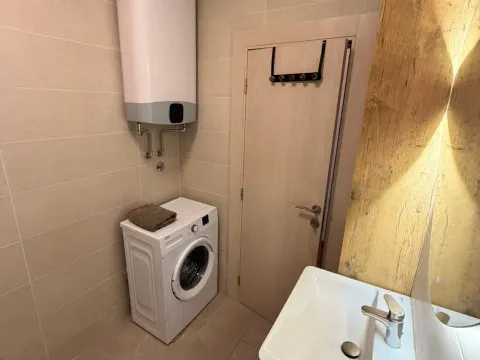 Prodaja, jednosoban stan, 47m², Centar, Budva - image 9