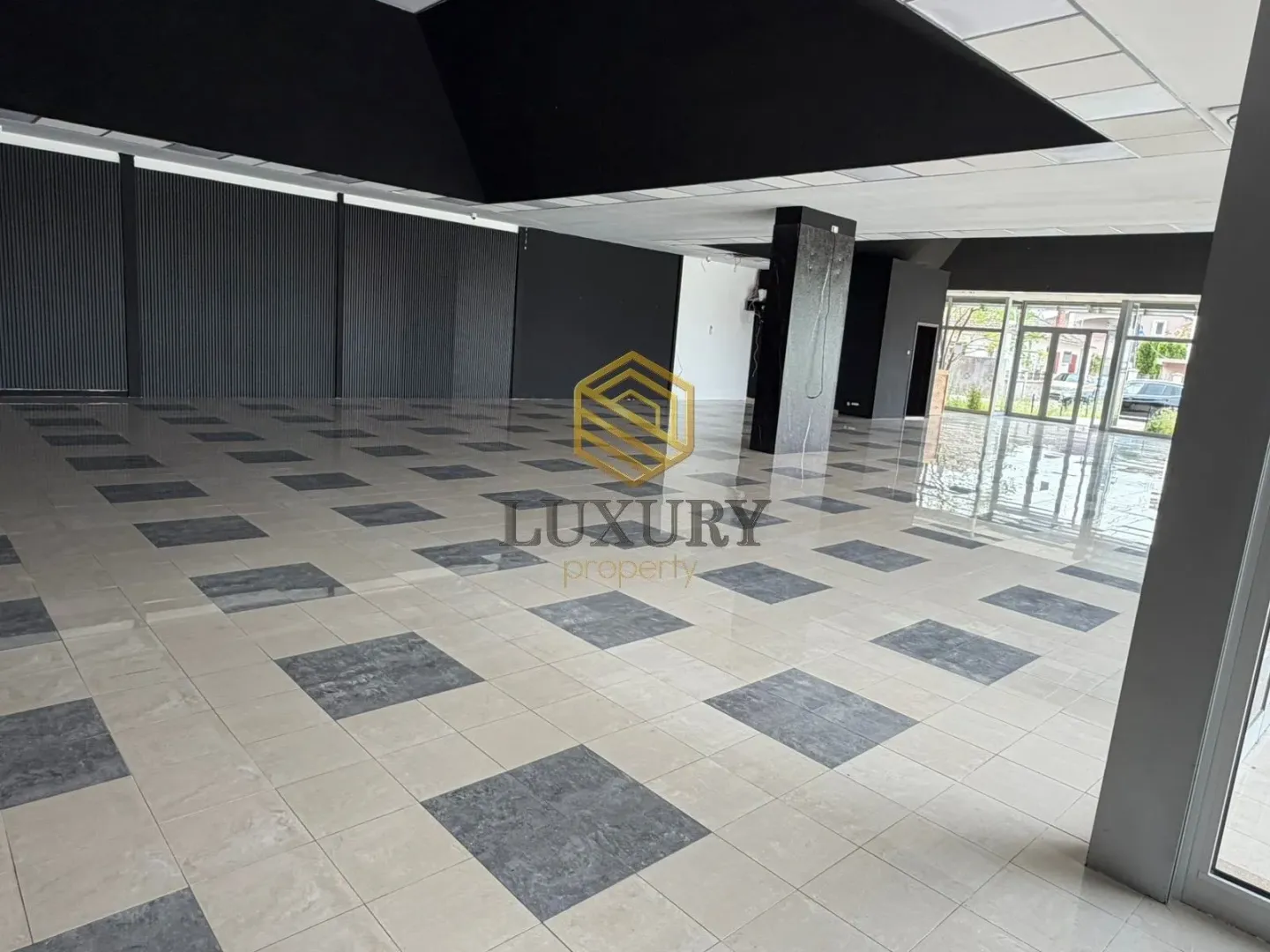 Sale, office space, 281m², Masline, Podgorica