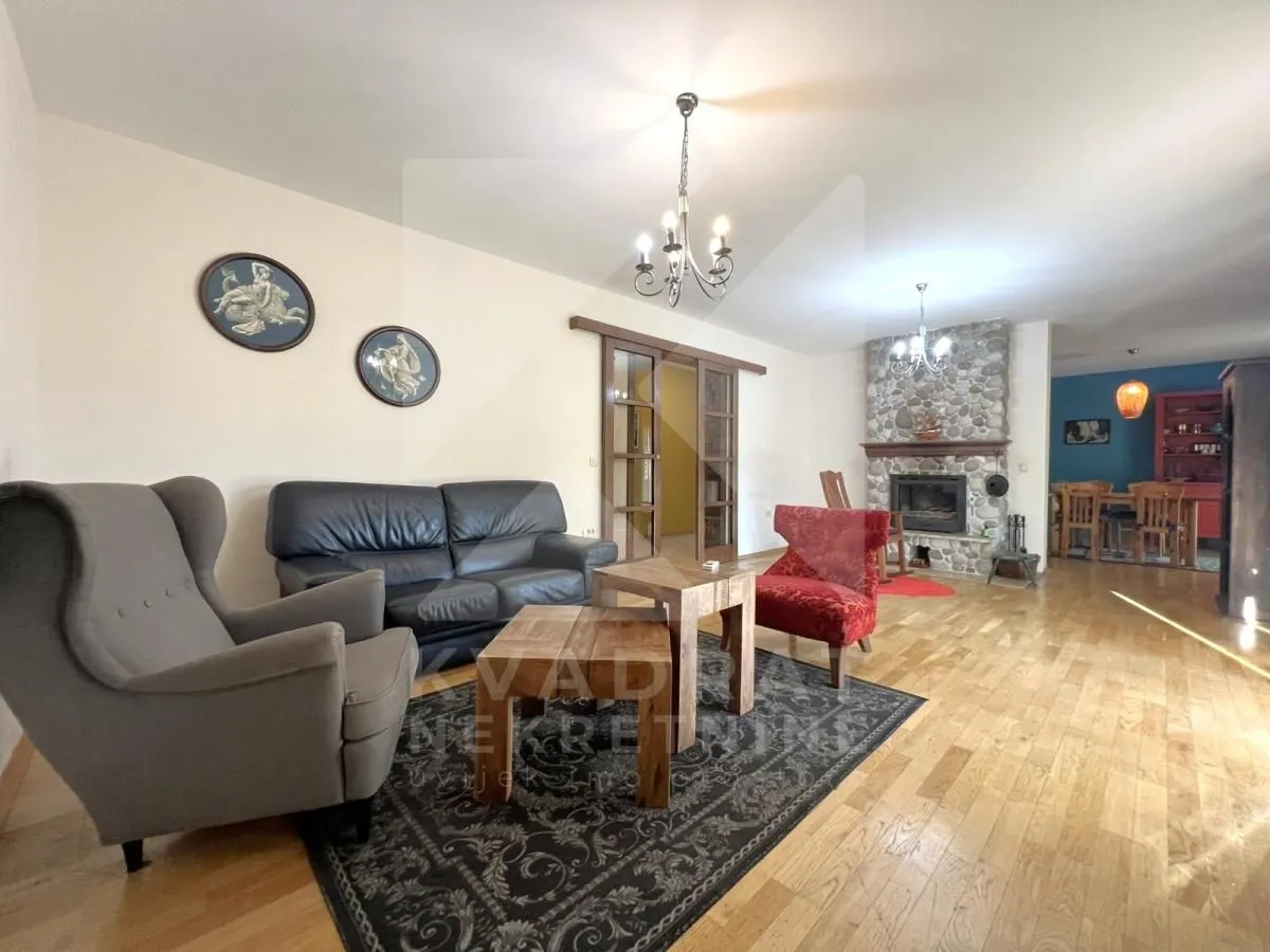 Prodaja, kuća, 200m², Tološi, Podgorica