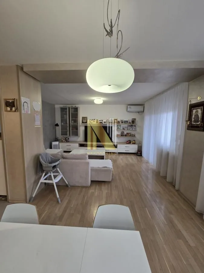 Prodaja, četvorosoban stan, 94m², Novo naselje, Novi Sad