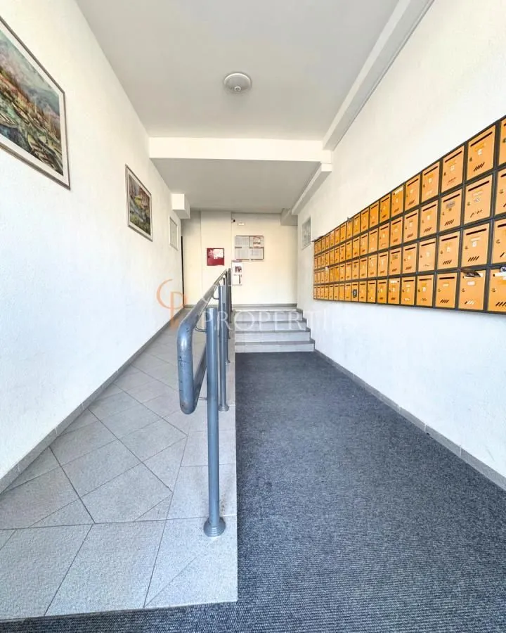 Prodaja, dvosoban stan, 73m², Tuški Put, Podgorica