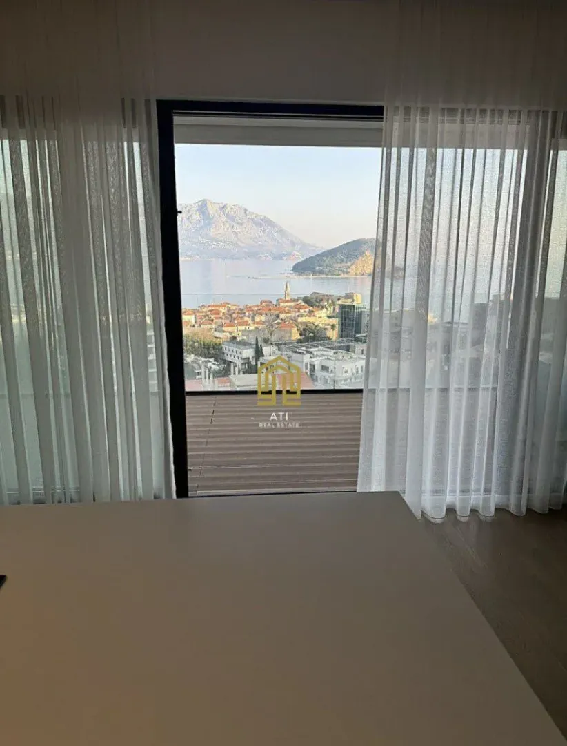Prodaja, trosoban stan, 263m², Budva, Crna Gora