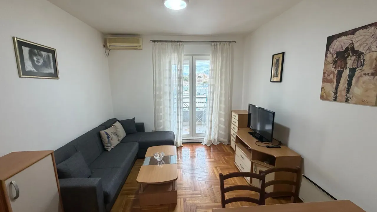 Rent, one bedroom apartment, 36m², Stari Aerodrom, Podgorica
