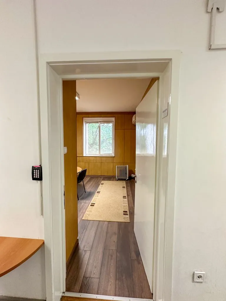 Izdavanje, poslovni prostor, 33m², Preko Morače, Podgorica