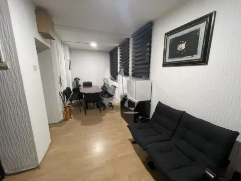 Izdavanje, poslovni prostor, 30m², Stari Grad, Beograd - image 3