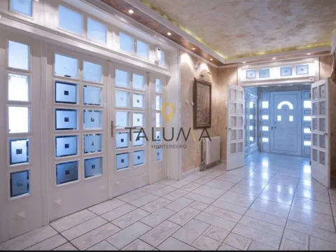 Prodaja, kuća, 930m², Tološi, Podgorica - image 15