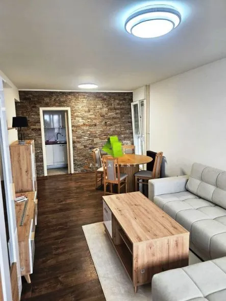 Sale, three bedroom apartment, 70m², Medijana, Niš