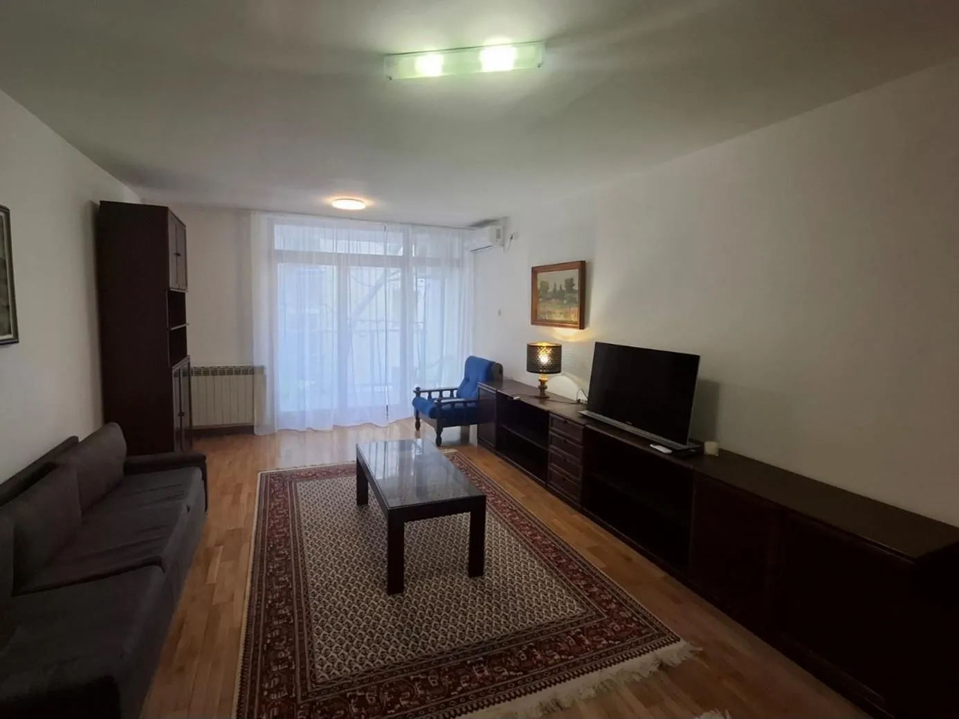 Izdavanje, trosoban stan, 95m², Vračar Sve Podlokacije, Beograd