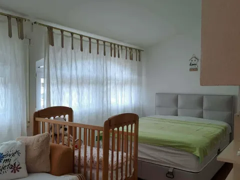 Izdavanje, trosoban stan, 100m², Tivat, Crna Gora - image 14