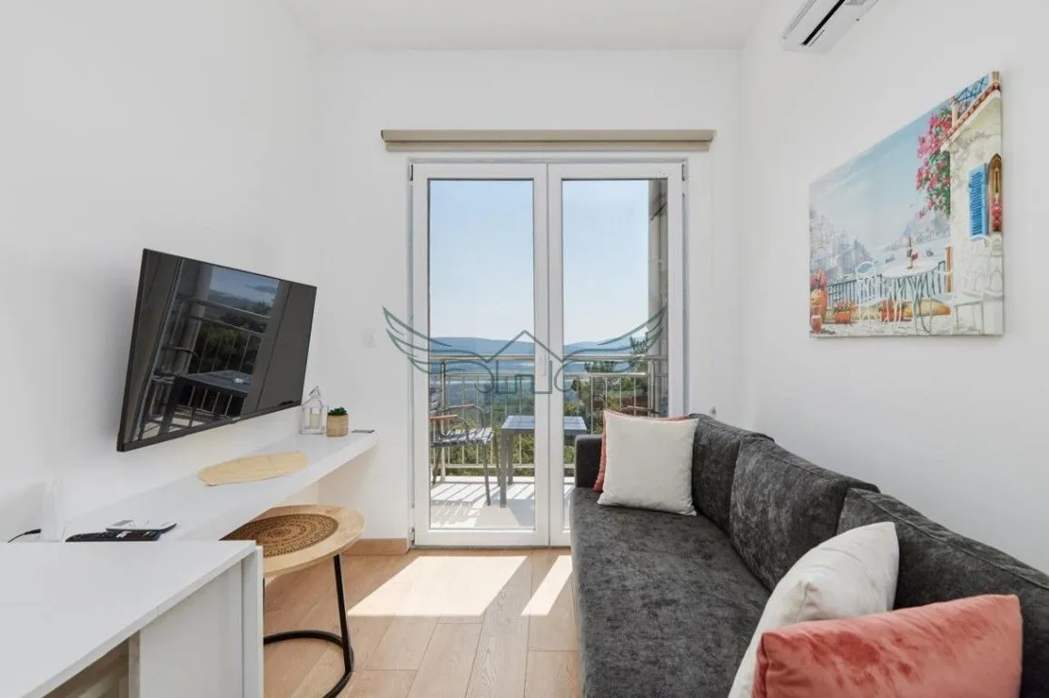 Izdavanje, jednosoban stan, 24m², Kavač, Kotor