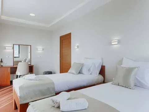 Prodaja, kuća, 12000m², Dobre Vode, Bar - image 17