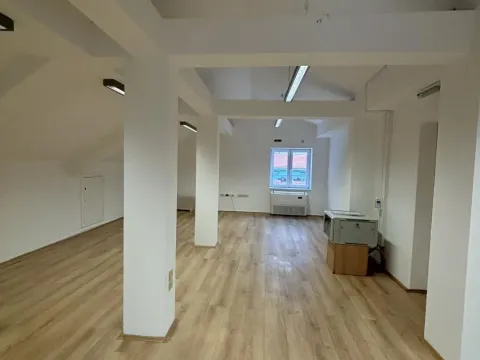 Izdavanje, poslovni prostor, 180m², Medijana, Niš - image 12