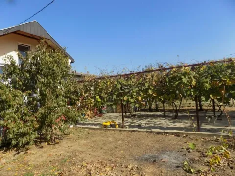 Sale, house, 110m², Ćuprija, Srbija - image 17