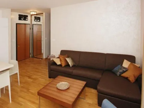 Rent, two bedroom apartment, 70m², City Kvart, Podgorica - image 3