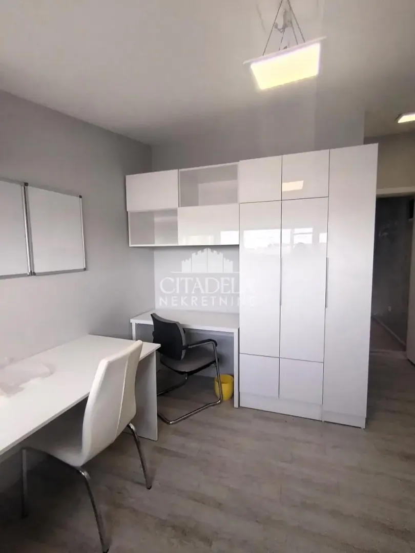 Rent, apartment, 118m², Đeram Pijaca, Beograd