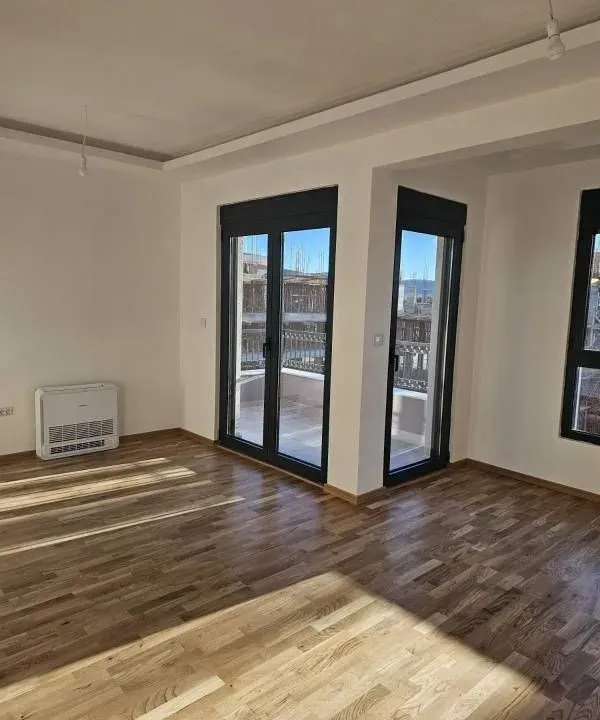 Prodaja, dvosoban stan, 69m², Bar, Crna Gora