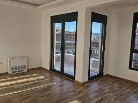 Prodaja, dvosoban stan, 69m², Bar, Crna Gora - image 1