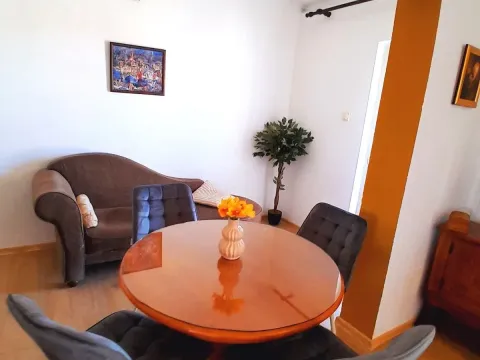 Rent, three bedroom apartment, 220m², Šušanj, Bar - image 7