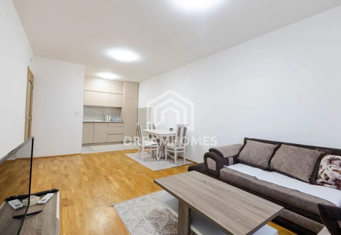 Izdavanje, jednosoban stan, 52m², Stari Aerodrom, Podgorica