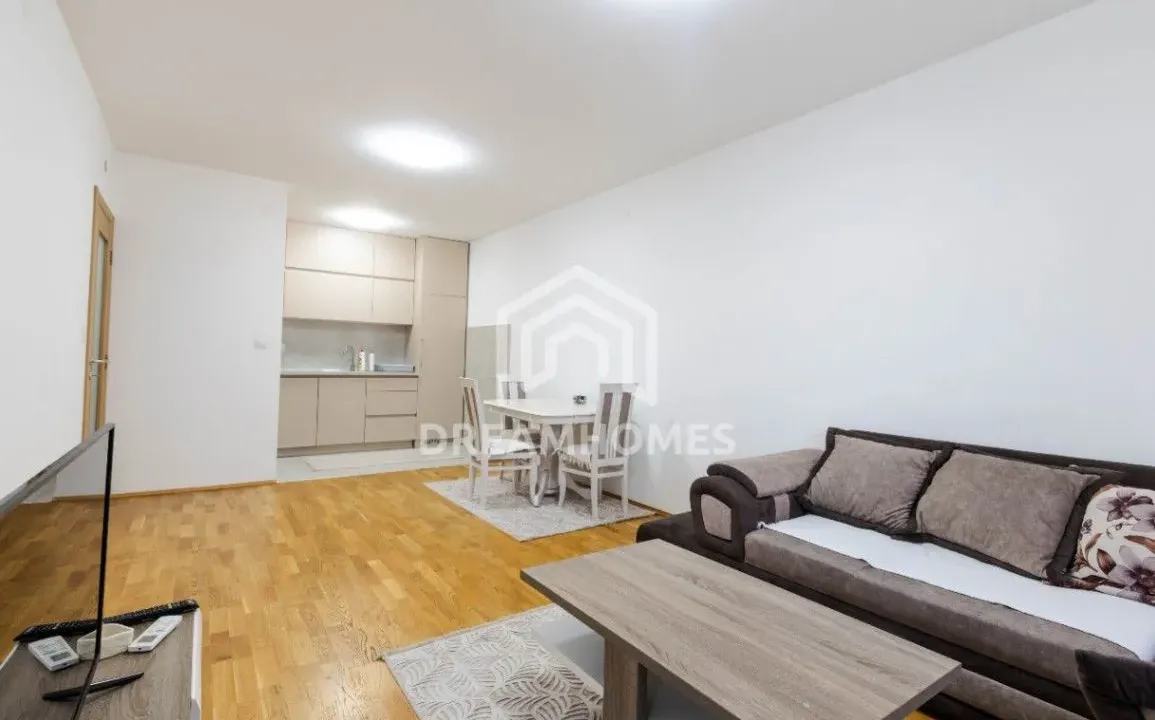 Izdavanje, jednosoban stan, 52m², Stari Aerodrom, Podgorica